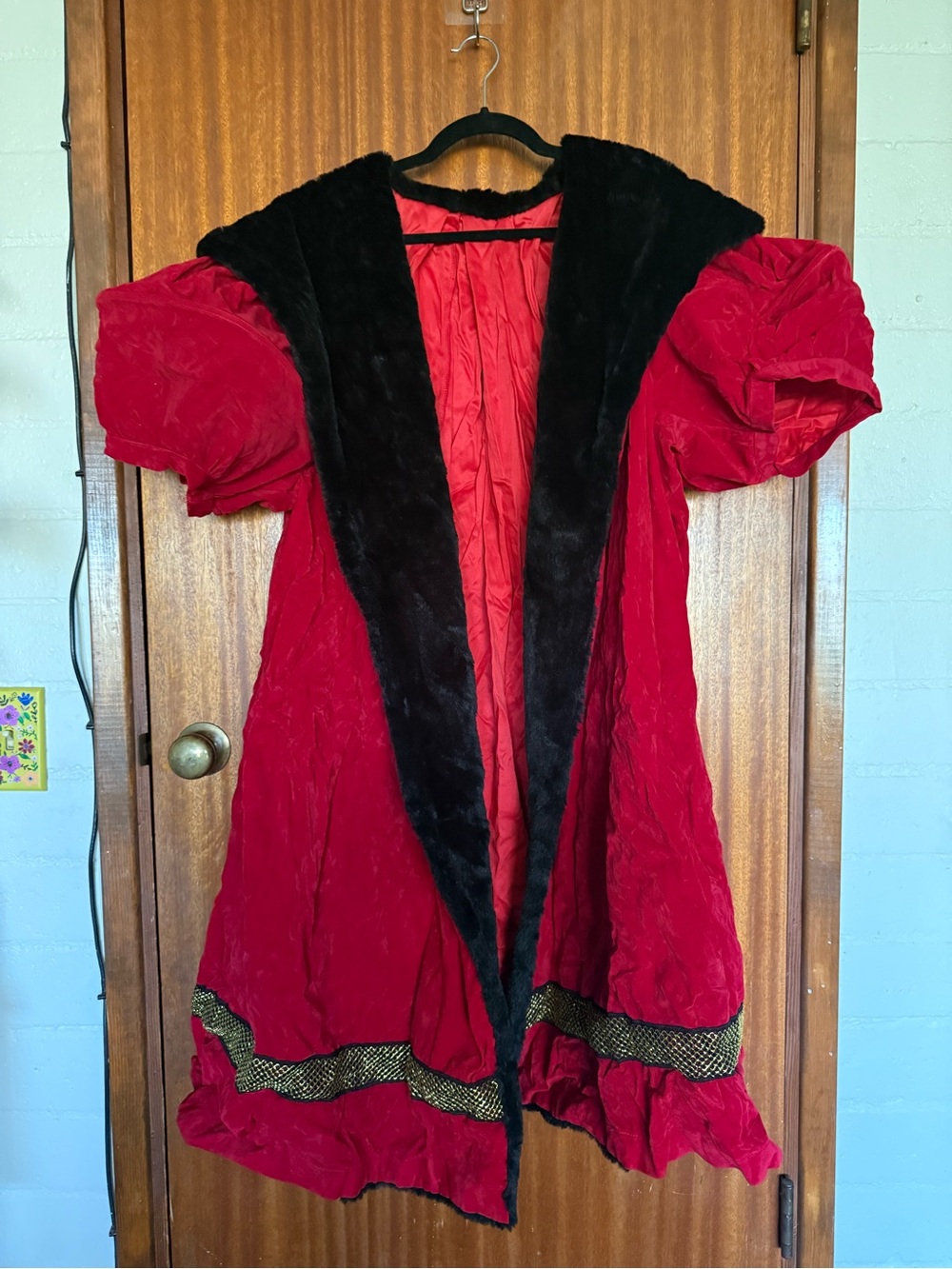 King Henry VIII Costume - Picture 3 of 7